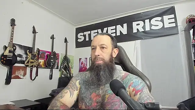 Snapshot of StevenRiseNYC chatting on February 6, 12:05 pm StevenRiseNYC online show from February 6, 12:05 pm