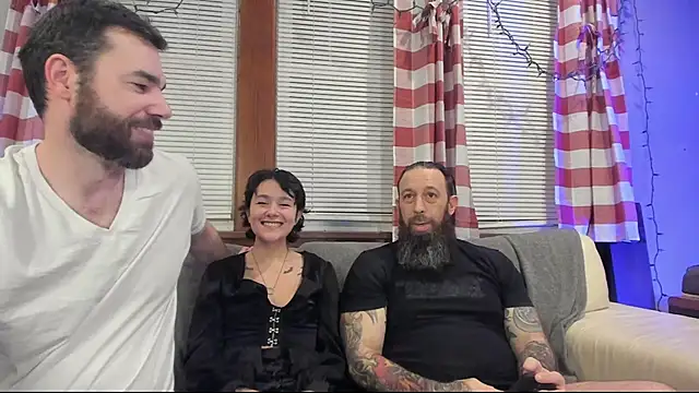 Snapshot of StevenRiseNYC chatting on February 8, 2:15 am StevenRiseNYC online show from February 8, 2:15 am