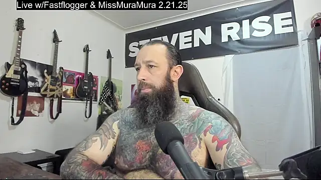 Snapshot of StevenRiseNYC chatting on February 18, 11:08 pm StevenRiseNYC online show from February 18, 11:08 pm