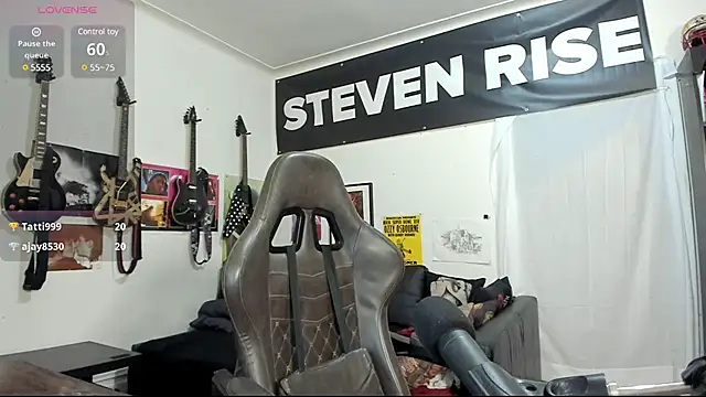 Snapshot of StevenRiseNYC chatting on February 27, 2:53 am StevenRiseNYC online show from February 27, 2:53 am