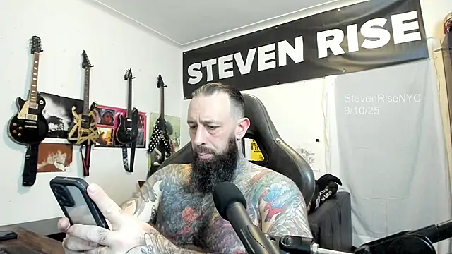 Snapshot of StevenRiseNYC chatting on September 10, 4:56 am StevenRiseNYC online show from September 10, 4:56 am