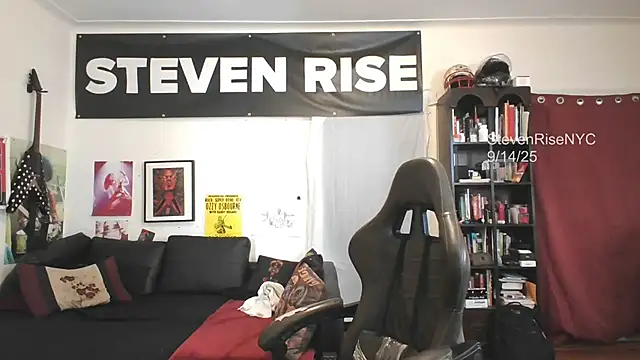 Snapshot of StevenRiseNYC chatting on September 14, 8:08 pm StevenRiseNYC online show from September 14, 8:08 pm