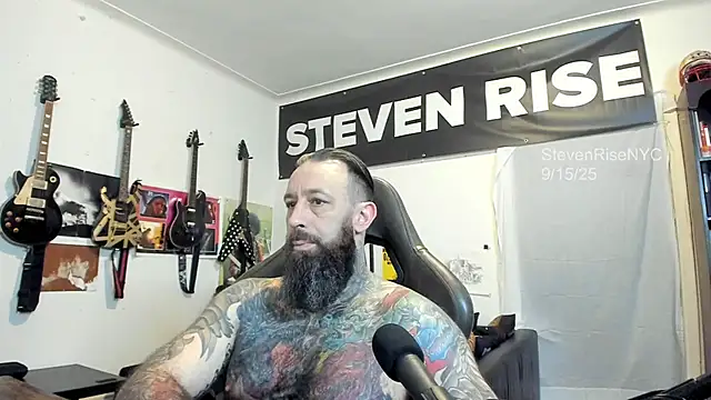 Snapshot of StevenRiseNYC chatting on September 15, 12:38 pm StevenRiseNYC online show from September 15, 12:38 pm