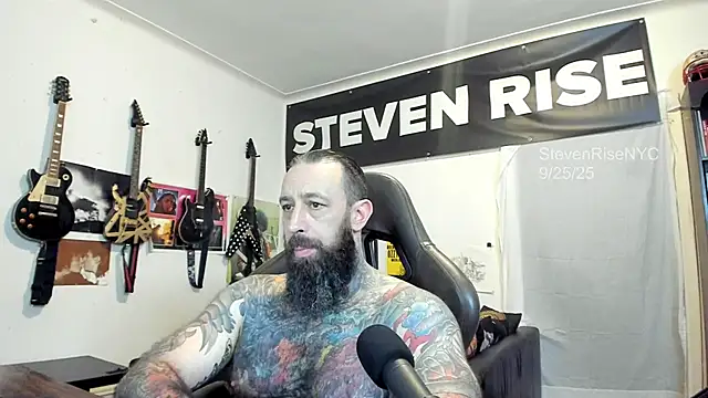 Snapshot of StevenRiseNYC chatting on September 26, 1:42 am StevenRiseNYC online show from September 26, 1:42 am
