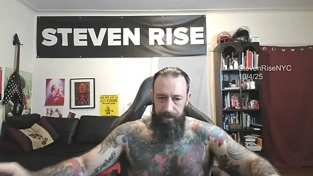 Snapshot of StevenRiseNYC chatting on October 4, 11:14 pm StevenRiseNYC online show from October 4, 11:14 pm
