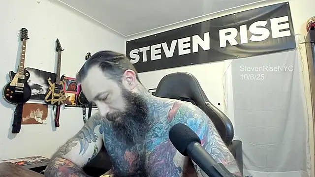 Snapshot of StevenRiseNYC chatting on October 7, 11:07 am StevenRiseNYC online show from October 7, 11:07 am