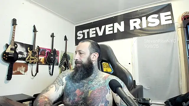 Snapshot of StevenRiseNYC chatting on October 9, 12:41 am StevenRiseNYC online show from October 9, 12:41 am