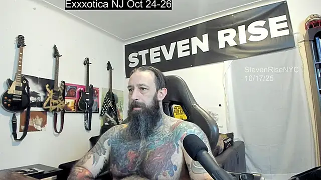 Snapshot of StevenRiseNYC chatting on October 17, 1:25 pm StevenRiseNYC online show from October 17, 1:25 pm