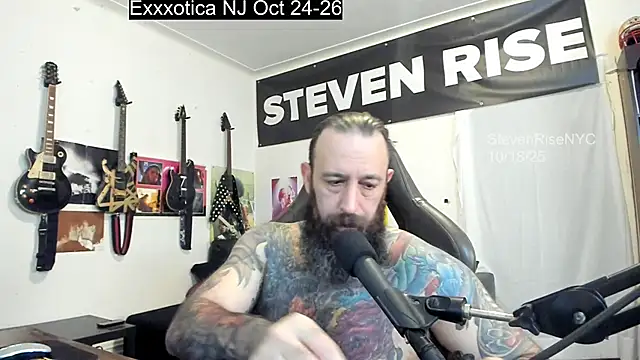Snapshot of StevenRiseNYC chatting on October 18, 8:31 pm StevenRiseNYC online show from October 18, 8:31 pm