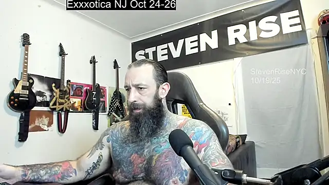 Snapshot of StevenRiseNYC chatting on October 19, 11:49 pm StevenRiseNYC online show from October 19, 11:49 pm