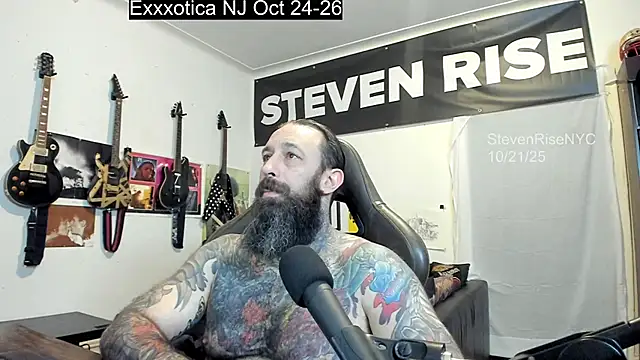 Snapshot of StevenRiseNYC chatting on October 22, 12:11 am StevenRiseNYC online show from October 22, 12:11 am