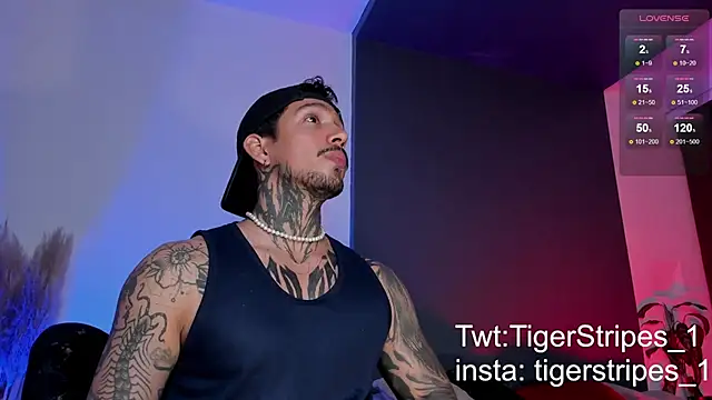 Snapshot of TigerStripes1_ chatting on March 15, 12:25 am TigerStripes1 online show from March 15, 12:25 am