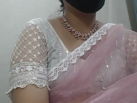 Snapshot of Lovely_Siri_23 chatting on April 28, 7:02 am Lovely Siri 23 online show from April 28, 7:02 am