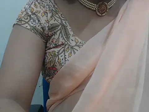 Lovely Siri 23 online show from June 26, 12:42 pm