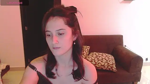 Snapshot of AlissonnFoxx chatting on February 1, 5:39 am AlissonnFoxx online show from February 1, 5:39 am