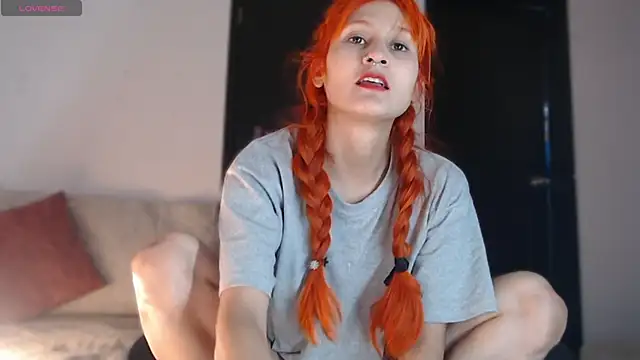 Snapshot of skinny_Raven chatting on June 9, 9:48 pm skinny Raven online show from June 9, 9:48 pm