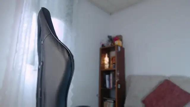 Snapshot of skinny_Raven chatting on June 22, 10:18 pm skinny Raven online show from June 22, 10:18 pm