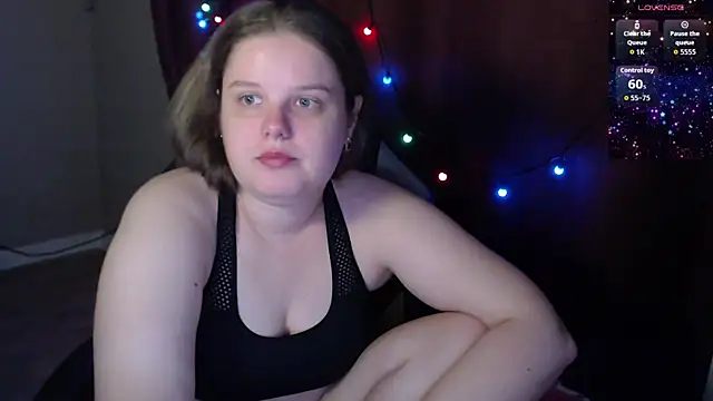 so cute777 online show from April 6, 8:21 pm