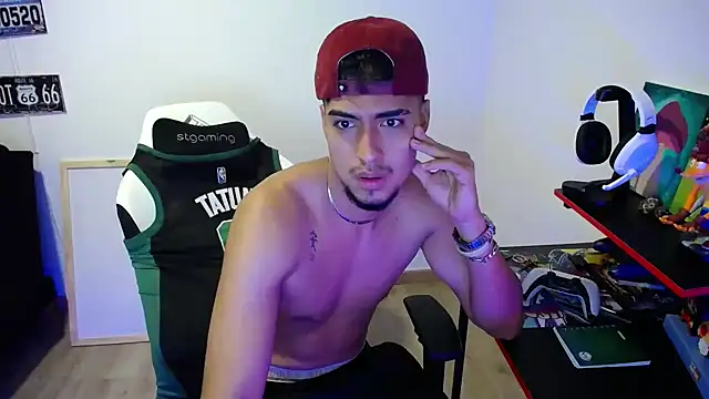 Snapshot of matias_bianco chatting on November 29, 3:53 am matias bianco online show from November 29, 3:53 am