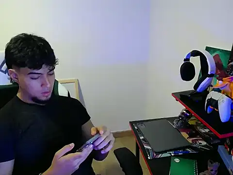 Snapshot of matias_bianco chatting on December 4, 3:49 am matias bianco online show from December 4, 3:49 am