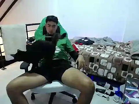 Snapshot of matias_bianco chatting on February 28, 7:31 am matias bianco online show from February 28, 7:31 am