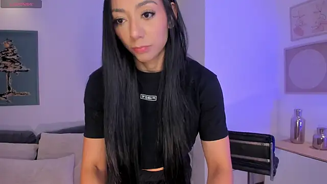 LizzHamilton   online show from February 5, 1:16 pm