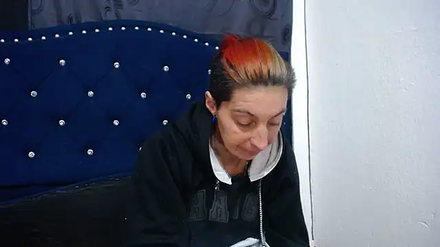 Snapshot of anyu1306 chatting on December 17, 9:17 am anyu1306 online show from December 17, 9:17 am