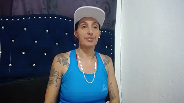 Snapshot of anyu1306 chatting on December 29, 9:20 pm anyu1306 online show from December 29, 9:20 pm