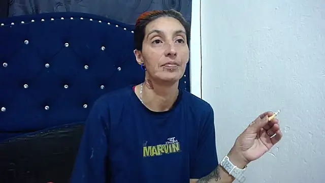 Snapshot of anyu1306 chatting on January 4, 7:55 am anyu1306 online show from January 4, 7:55 am