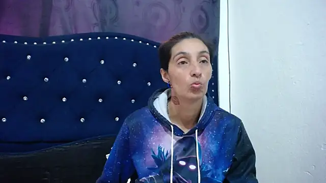 Snapshot of anyu1306 chatting on January 17, 5:41 pm anyu1306 online show from January 17, 5:41 pm