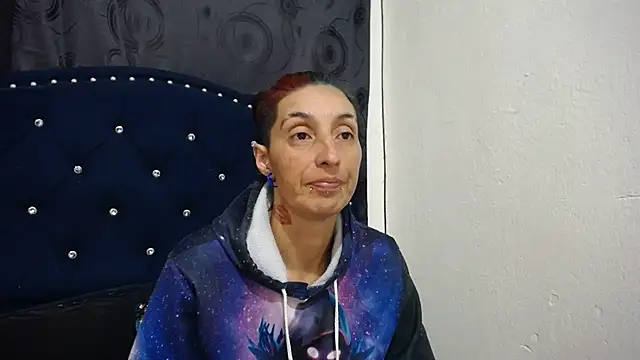 Snapshot of anyu1306 chatting on February 18, 1:54 am anyu1306 online show from February 18, 1:54 am