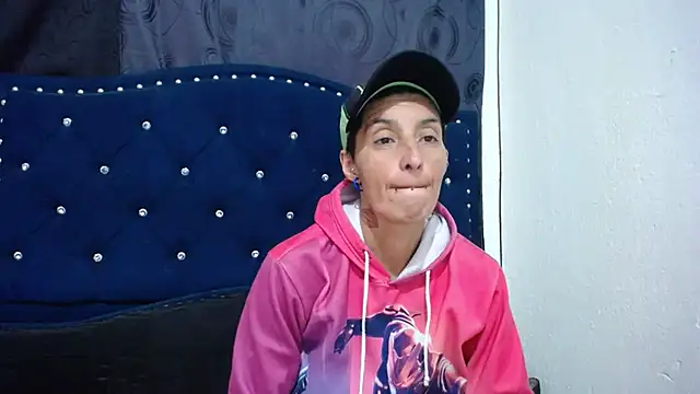 Snapshot of anyu1306 chatting on March 16, 10:20 pm anyu1306 online show from March 16, 10:20 pm