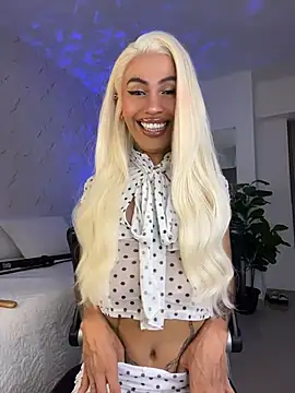 Snapshot of Miss_sagitario chatting on July 22, 12:08 pm Miss sagitario online show from July 22, 12:08 pm