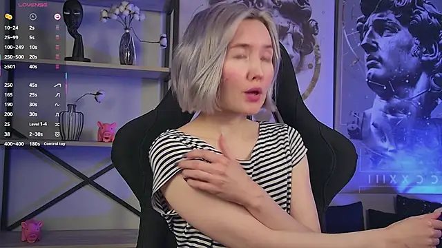 Snapshot of ReiYosimoto chatting on January 18, 9:24 am ReiYosimoto online show from January 18, 9:24 am