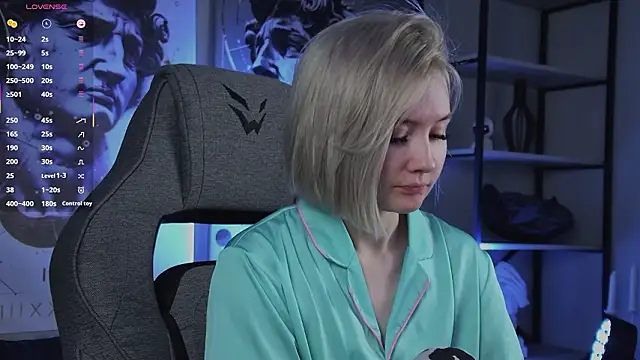 Snapshot of ReiYosimoto chatting on February 22, 5:44 pm ReiYosimoto online show from February 22, 5:44 pm