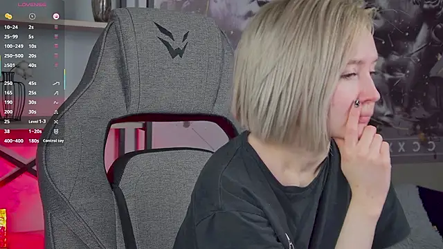 Snapshot of ReiYosimoto chatting on March 4, 6:03 pm ReiYosimoto online show from March 4, 6:03 pm