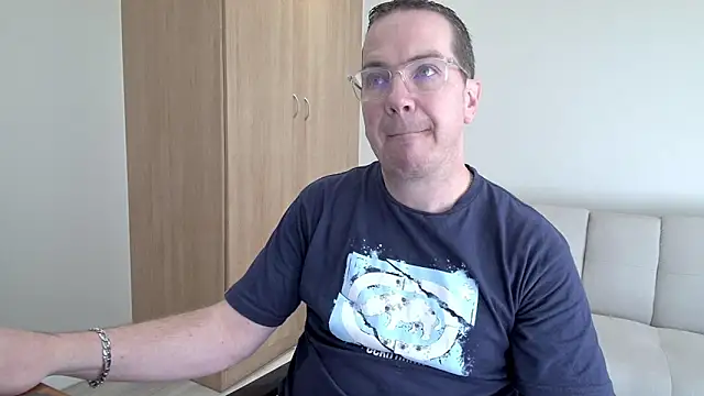 BrettJ81 online show from May 9, 12:10 pm