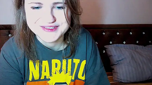 Snapshot of Sara4uu chatting on February 13, 11:01 pm Sara4uu online show from February 13, 11:01 pm