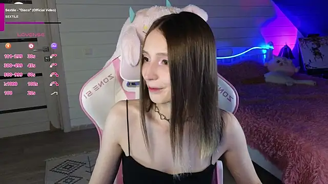 Evie Ro online show from June 9, 9:37 pm