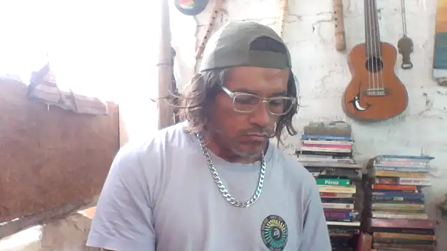 Snapshot of kvr27 chatting on April 24, 1:02 pm kvr27 online show from April 24, 1:02 pm