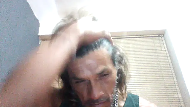 Snapshot of kvr27 chatting on May 16, 12:51 am kvr27 online show from May 16, 12:51 am