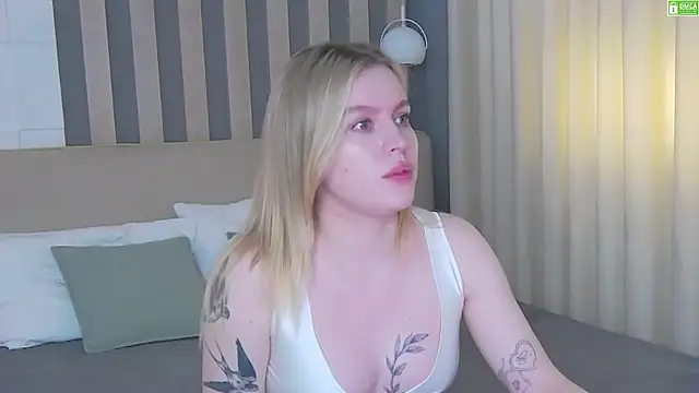 Snapshot of AmaliaBell chatting on May 30, 1:08 pm AmaliaBell online show from May 30, 1:08 pm