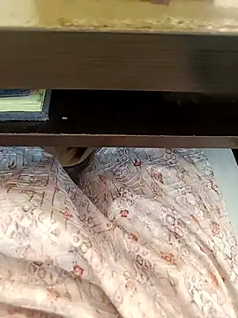 u wan me online show from February 6, 3:44 am