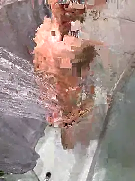 leahcimnikral online show from September 13, 6:46 am