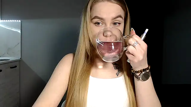 Snapshot of Sunbeam_ chatting on March 1, 10:21 pm Sunbeam online show from March 1, 10:21 pm