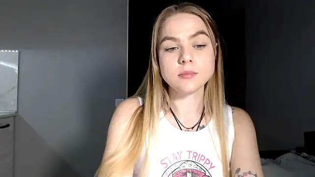 Snapshot of Sunbeam_ chatting on February 12, 4:24 pm Sunbeam online show from February 12, 4:24 pm