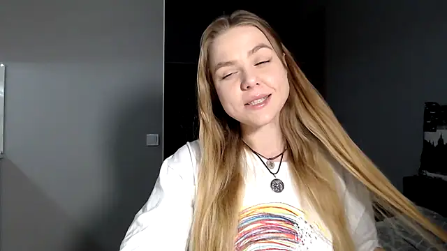 Snapshot of Sunbeam_ chatting on February 19, 4:47 pm Sunbeam online show from February 19, 4:47 pm