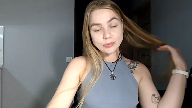 Snapshot of Sunbeam_ chatting on May 19, 8:26 pm Sunbeam online show from May 19, 8:26 pm