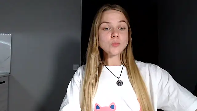 Snapshot of Sunbeam_ chatting on July 12, 8:22 pm Sunbeam online show from July 12, 8:22 pm
