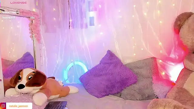 natalie jaensen online show from March 5, 9:33 pm